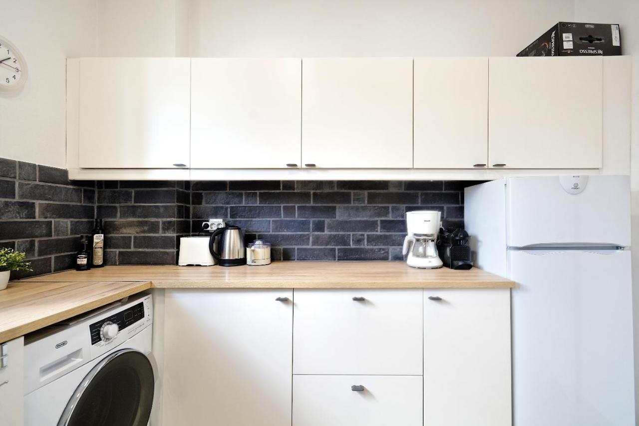 Glyfada Breeze Apartments أثينا المظهر الخارجي الصورة